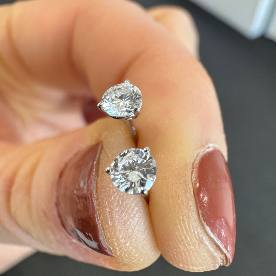 Platinum 3-Claw Diamond Stud Earrings