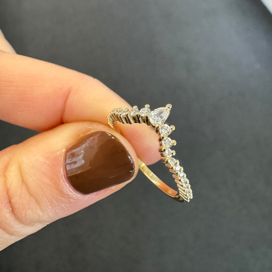 18ct Yellow Gold Ceylon Sapphire & Diamond Ring Set