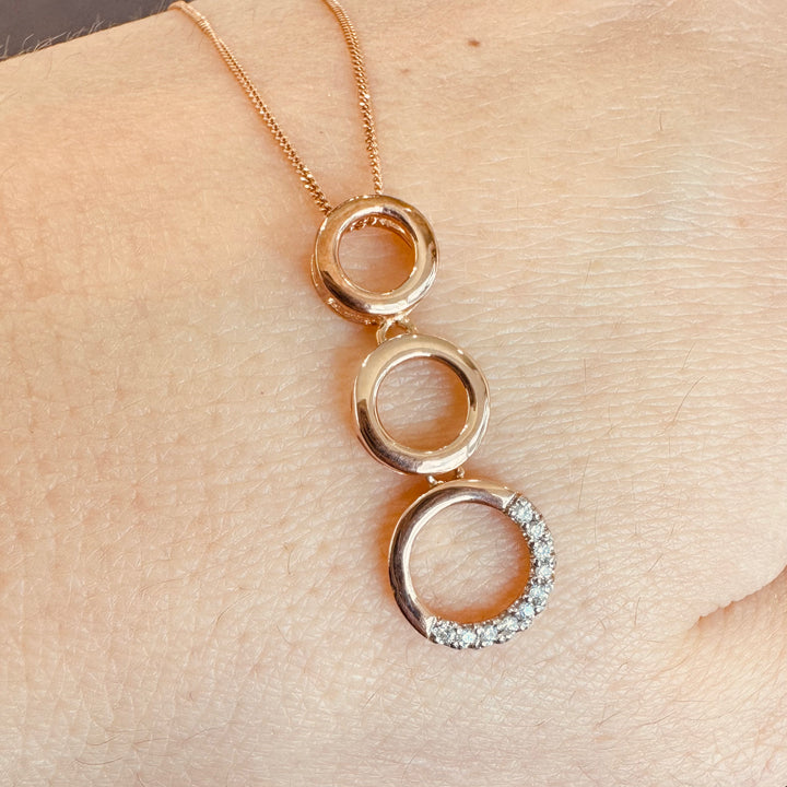 9K Rose Gold 3 Circle Diamond Pendant & Chain