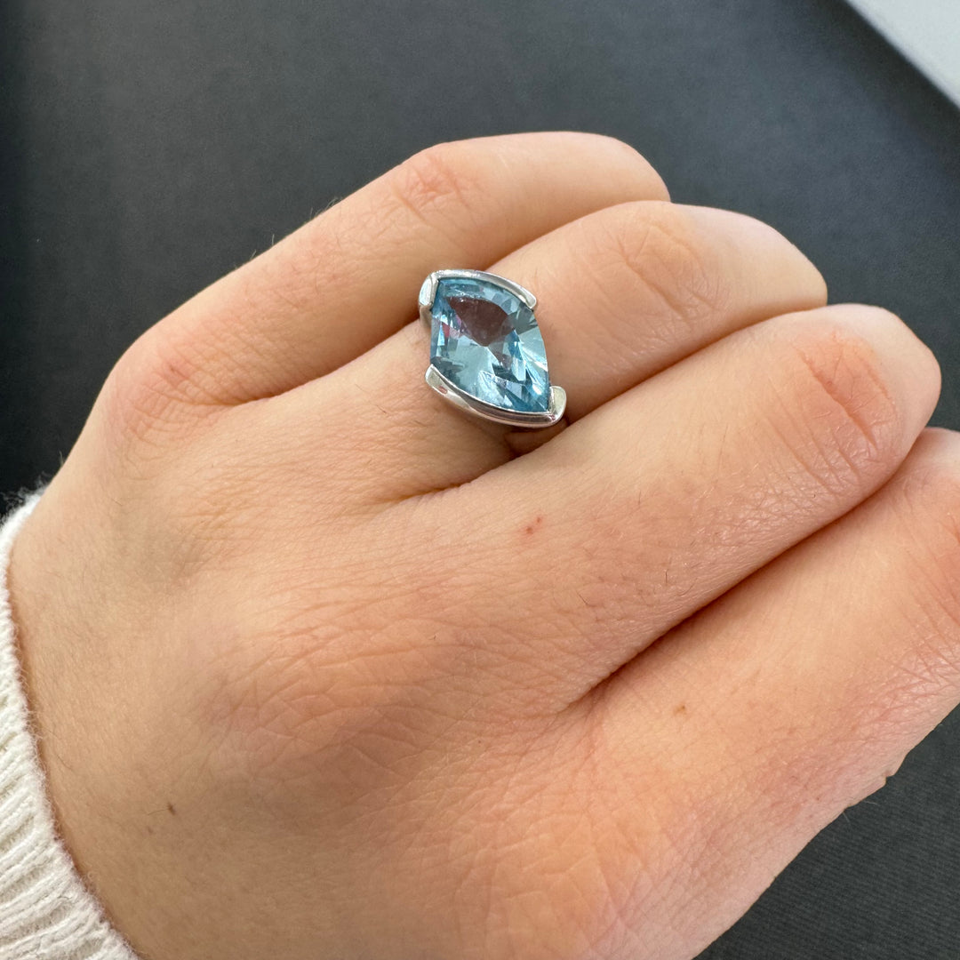 Sterling Silver Faceted Blue Topaz Ring