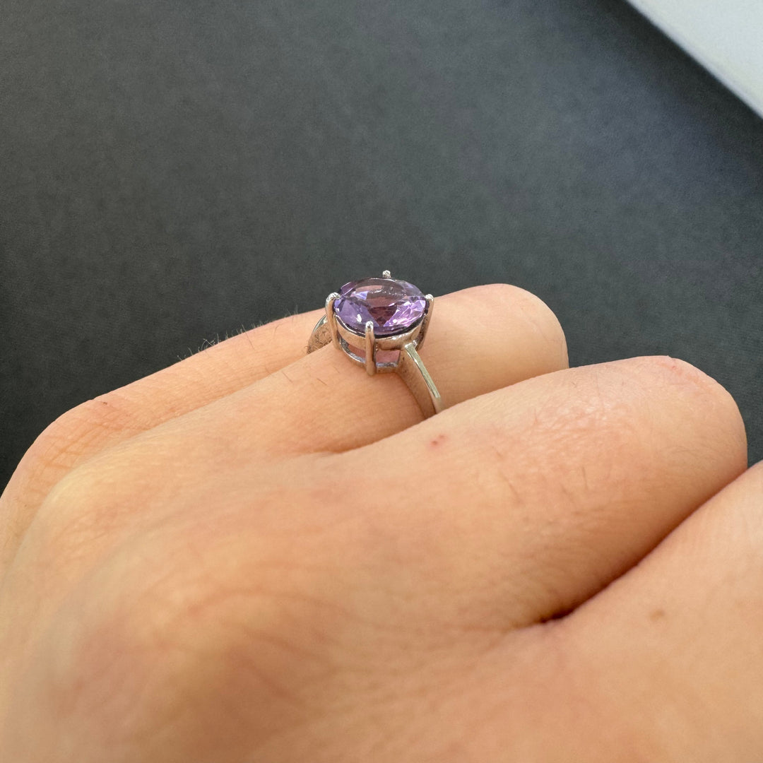 Sterling Silver Solitaire Amethyst Ring