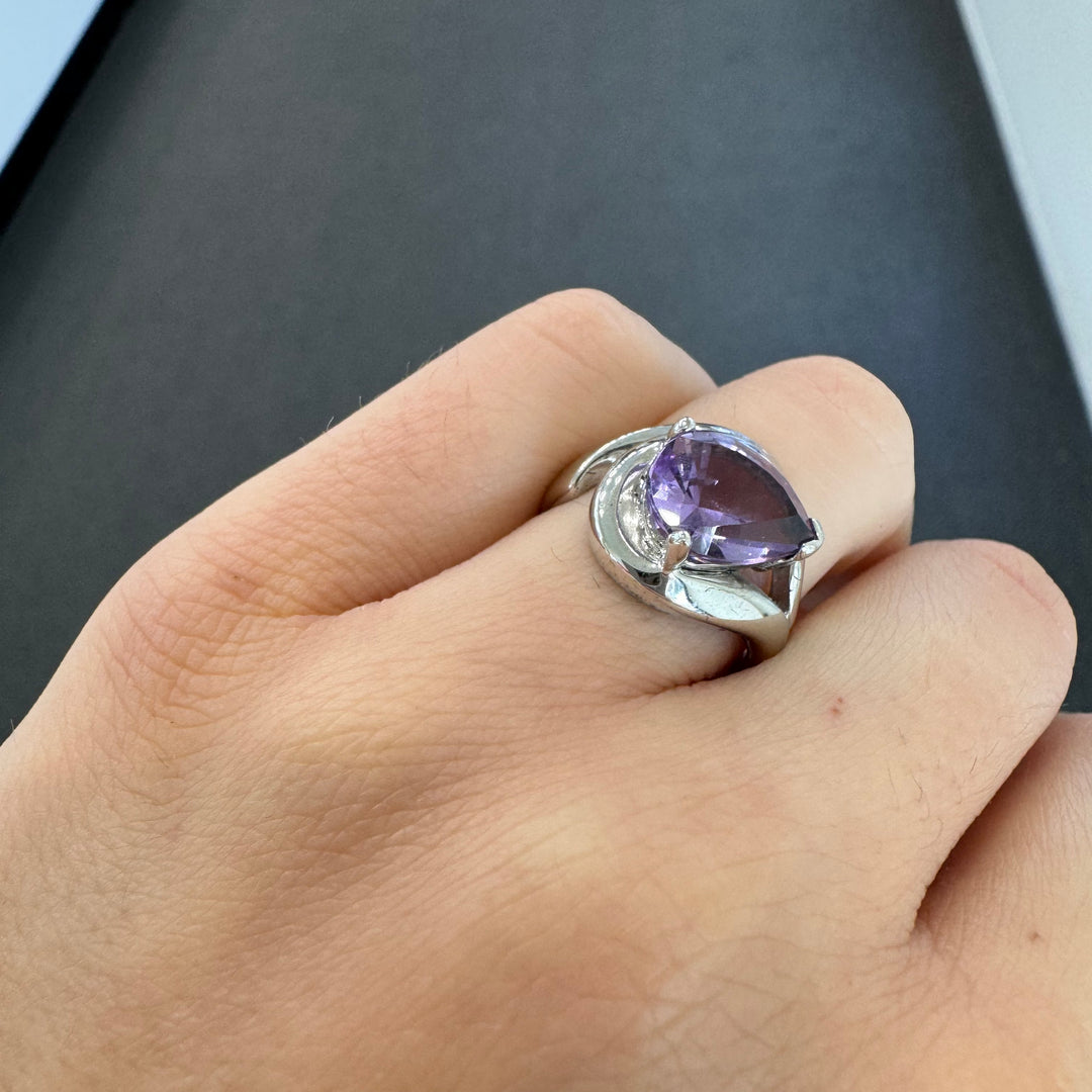 Sterling Silver Pear Shaped Amethyst Ring