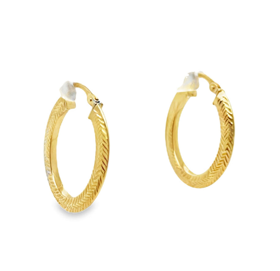 9k Yellow Gold Patterned Oval Hoop Earrings