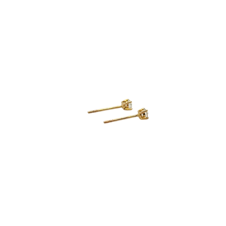 18ct Yellow Gold Claw Set Diamond Stud Earrings