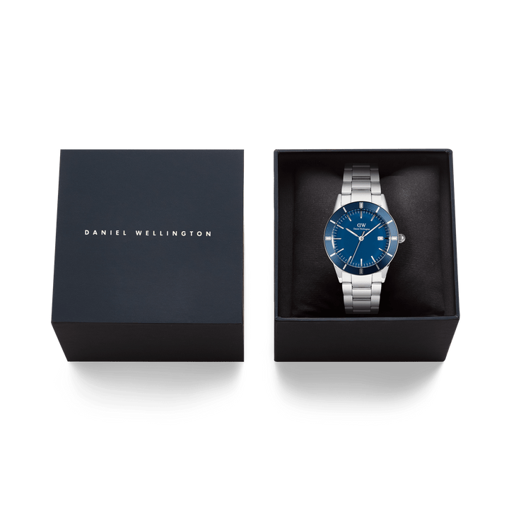 Daniel Wellington Iconic Paradigma Link Blue Enamel Watch