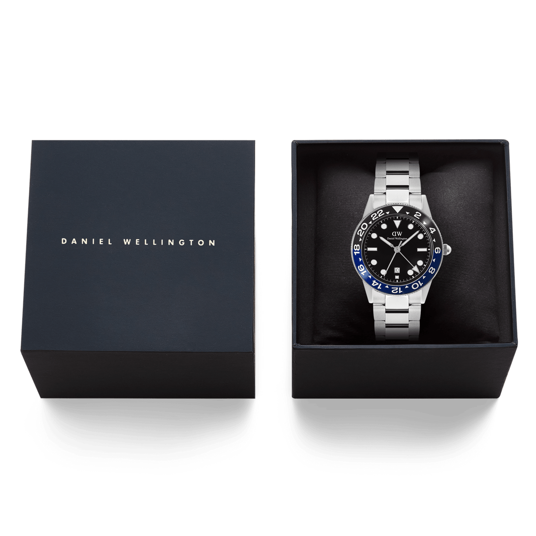 Daniel Wellington Iconic GMT Link Black Blue Ceramic Bezel Silver