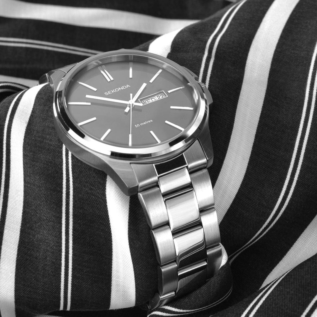 Sekonda Menâ€™s Classic Stainless Steel Bracelet Watch