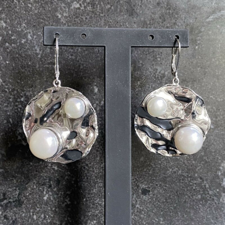 Silver Freshwater Pearl Drop Earrings LJ5535