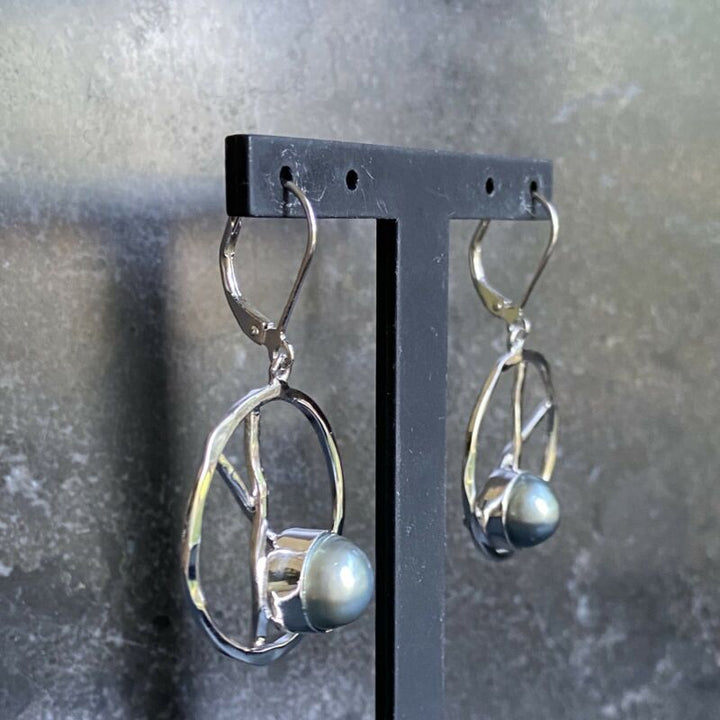 Silver Freshwater Grey Pearl Drop Earrings LJ5525