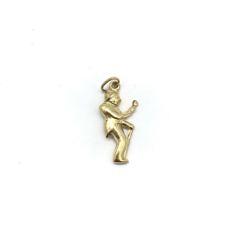 375 9ct Yellow Gold Lawn Bowling Old Man With Walking Stick - Lyncris Jewellers